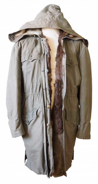 4.1.) Uniformen / Kopfbedeckungen Waffen-SS: "Charkow"-Parka, 2. Modell.Graues Tuch, mit Fell-