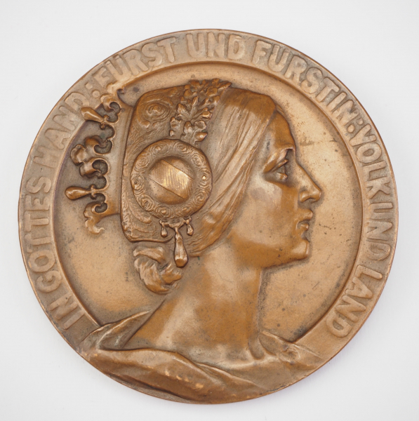 1.1.) Kaiserreich (bis 1933) Baden: Medaille auf das 50jährige Hochzeitsjubiläum.Bronze, im Rand B. - Image 2 of 2