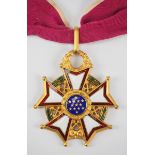 2.2.) Welt USA: Legion of Merit, Kommandeur.Bronze vergoldet, teilweise emailliert, durchbrochen