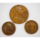 7.4.) Münzen Deutsches Kaiserreich: Lot von 3 Medaillen.1.) Olympia Prüfungskampf, 1913, gelocht;