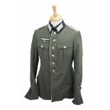 4.1.) Uniformen / Kopfbedeckungen Wehrmacht: Elegante Feldbluse eines Leutnants der Infanterie.