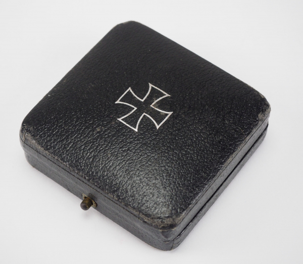 1.2.) Deutsches Reich (1933-45) Eisernes Kreuz, 1939, 1. Klasse, im Etui.Geschwärzter Eisenkern, - Image 4 of 5