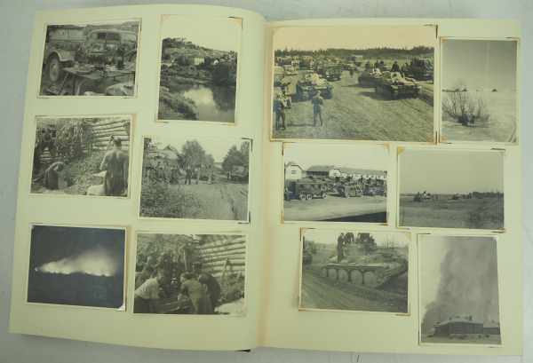 7.1.) HistoricaPrach-Fotoalbum eines Panzer-Soldaten.Ledereinband, mit aufgelegtem Eisenern Kreuz, - Image 2 of 6