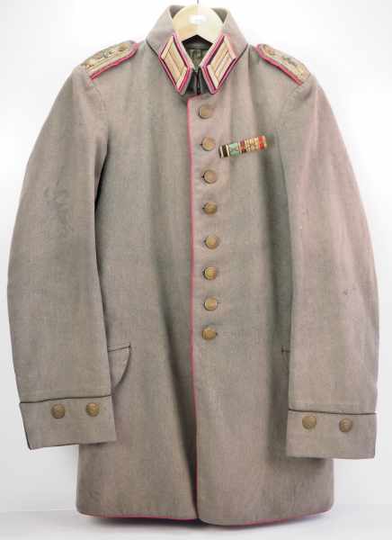 7.1.) HistoricaSachsen / Reichswehr: Uniformrock eines Stabsveterinärs.Feldgraues Tuch, rosa