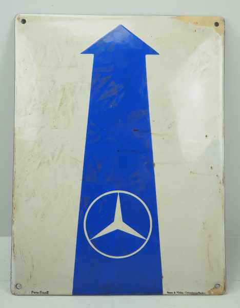 7.1.) HistoricaEmailschild Mercedes Benz.Ordentlicher Zustand.33 x 26 cm.Zustand: II7.1.) Historica