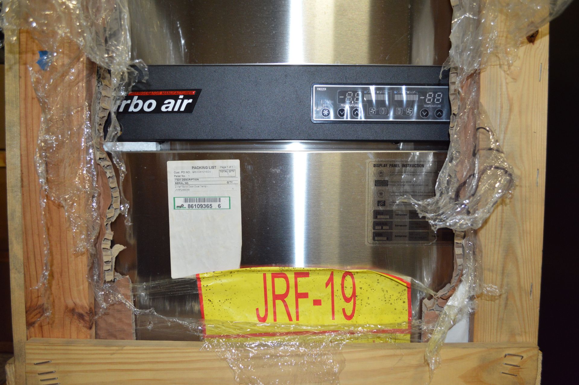 TURBO AIR 2 1/2 DOOR FREEZER - NEW - Image 4 of 5