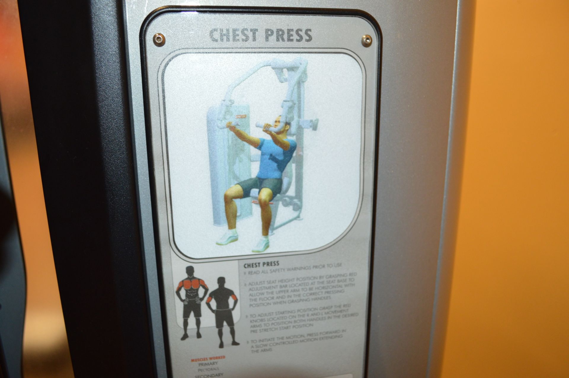 Star Trac Chest Press - Image 2 of 3