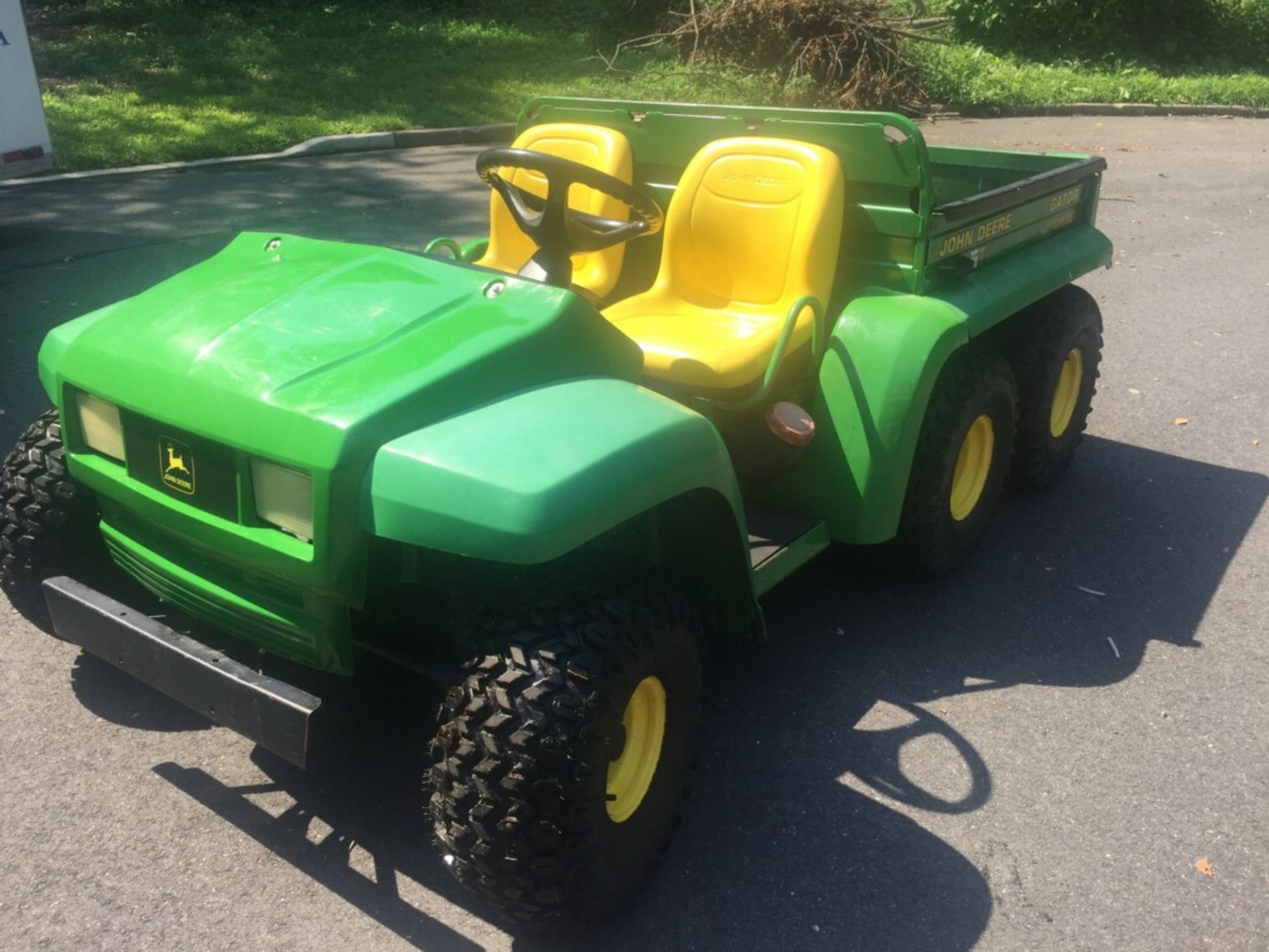 John Deere Gator