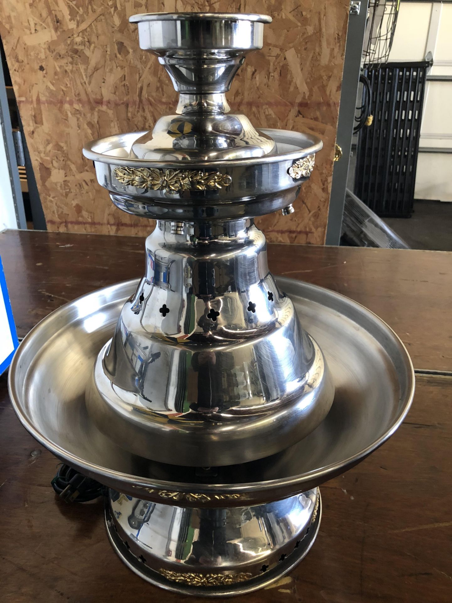 1 stainless steel champaagne fountain