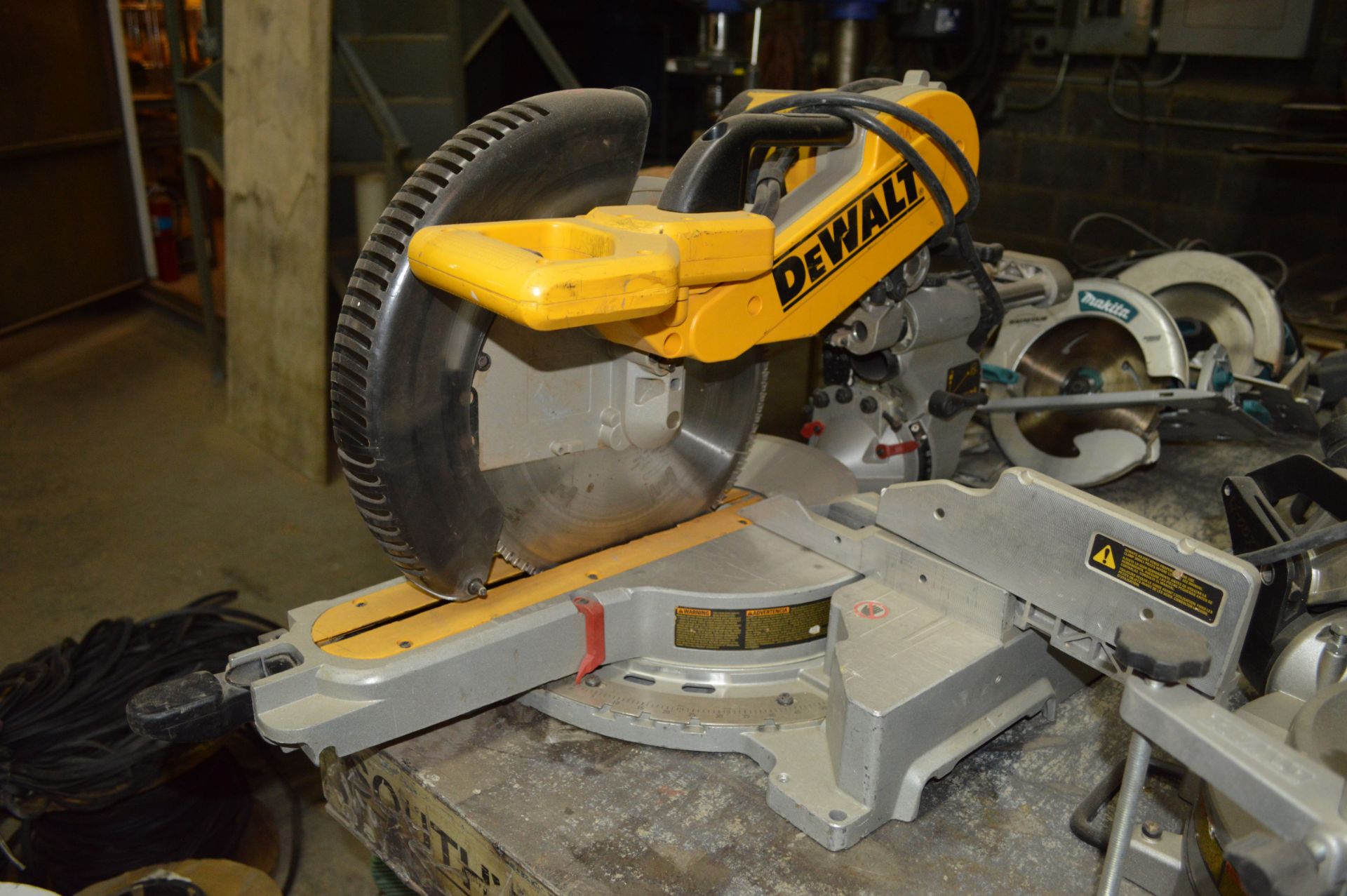 DEWALT CHOP SAW