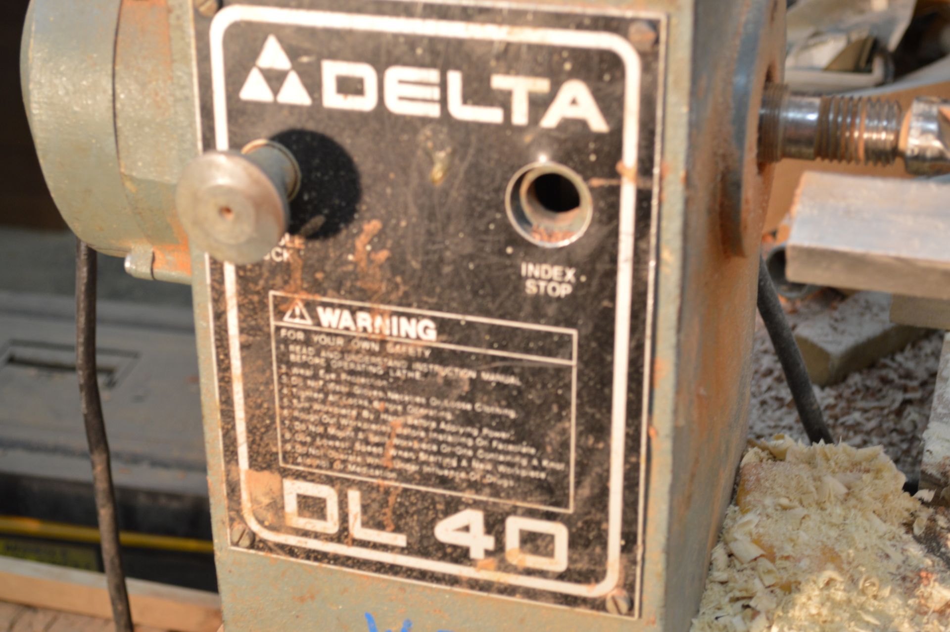 DELTA DL40 WOOD LATHE - Image 2 of 2