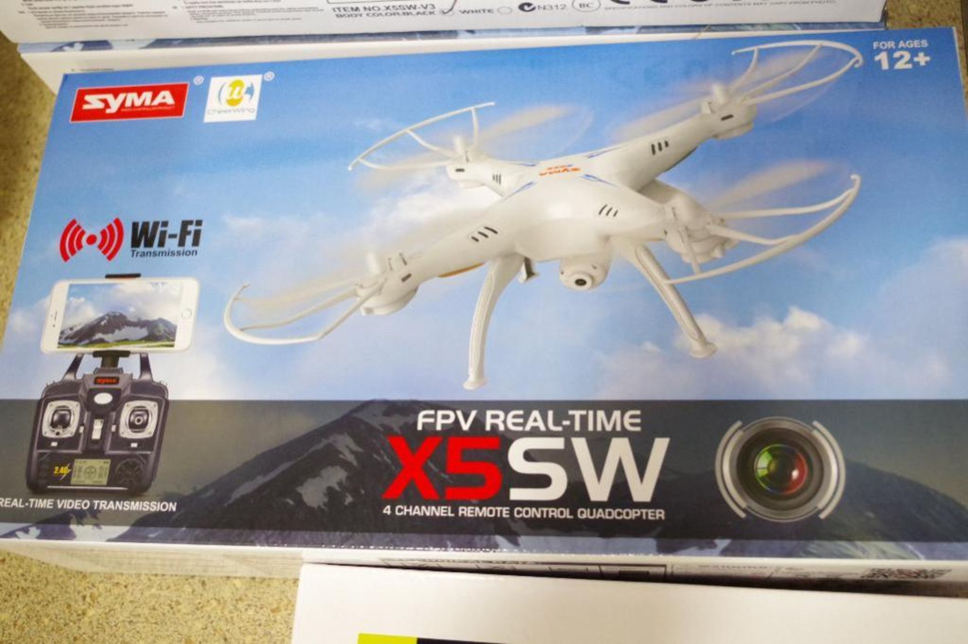 NEW SYMA WiFi FPV 2/4Ghz Quadcopter Drone HD Camera Color: WHITE w/ (2) Additional Batteries - Image 4 of 4