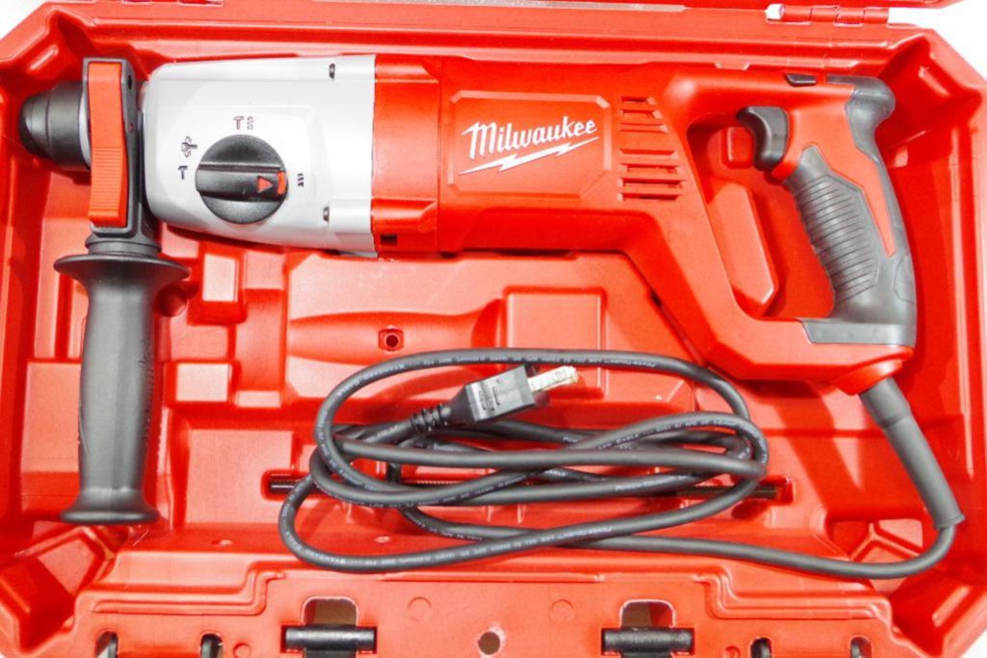 MILWAUKEE 1" SDS Plus Rotary Hammer M/N 5262-21 w/ Tool Grip & Case - Image 4 of 4