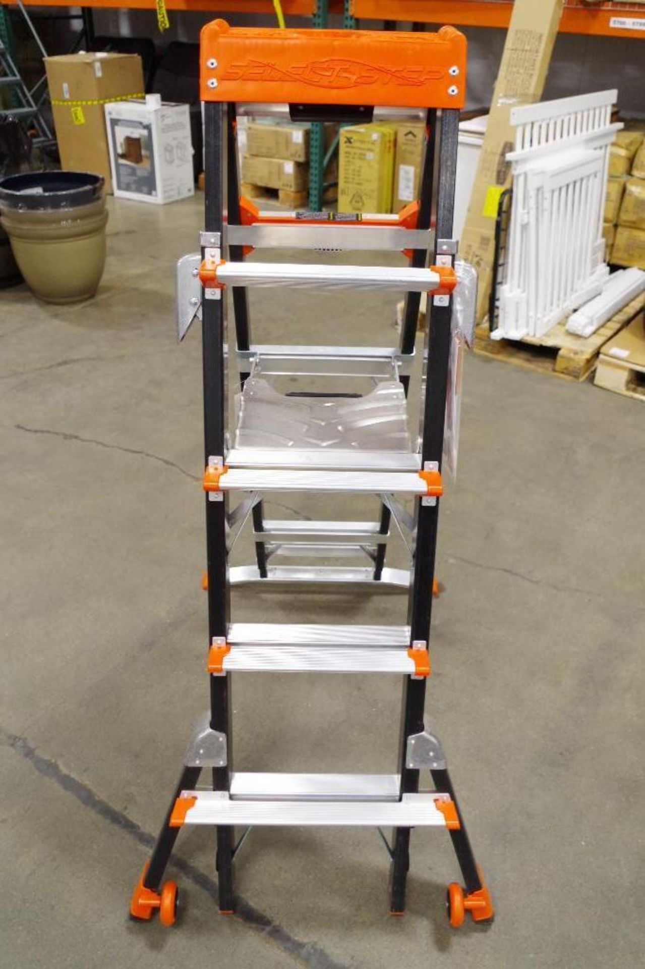 NEW LITTLE GIANT 5' to 8' Special Duty Step Ladder - Image 6 of 7