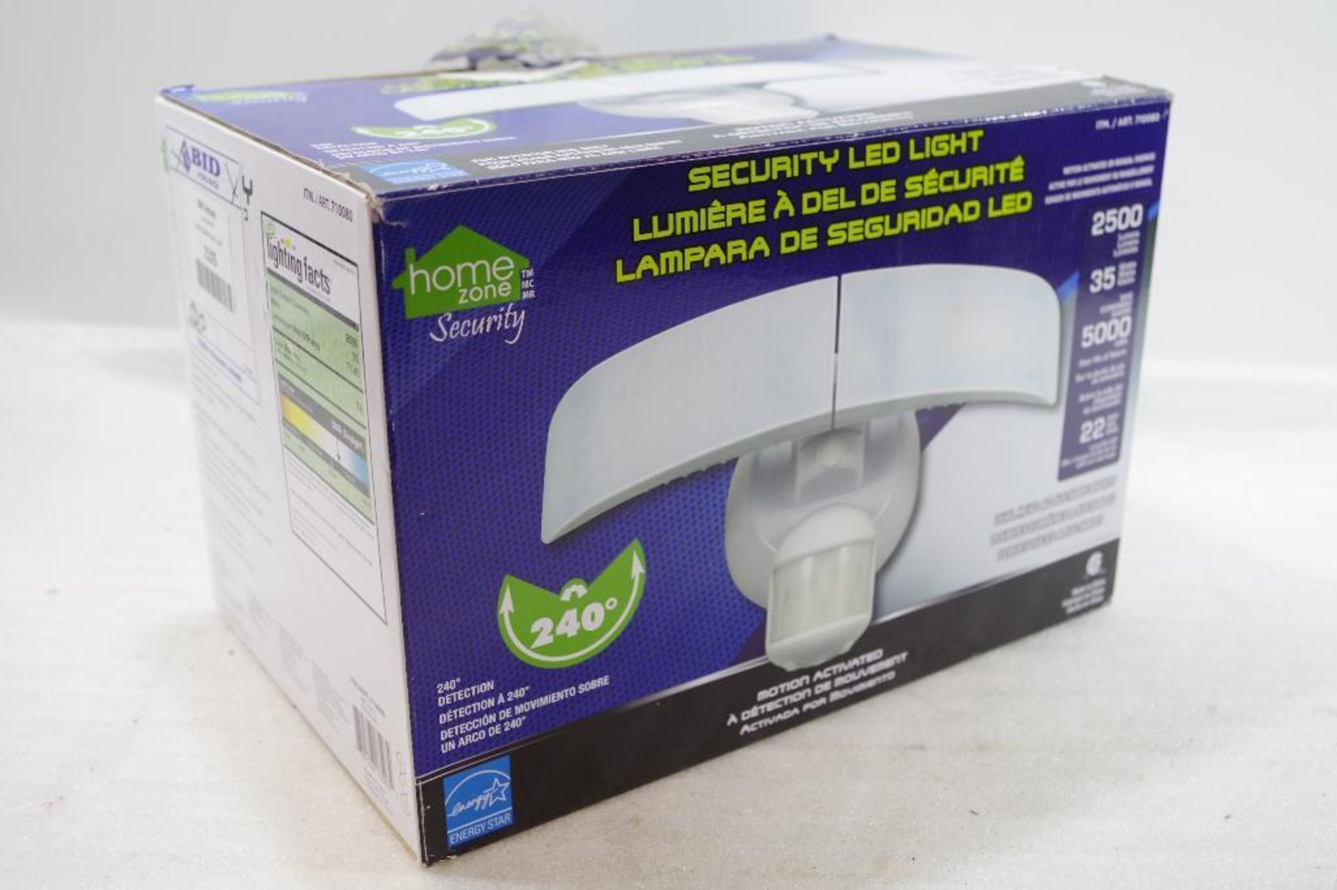 HOME ZONE 2500 Lumens Motion Activated Security LED Light - Image 3 of 3