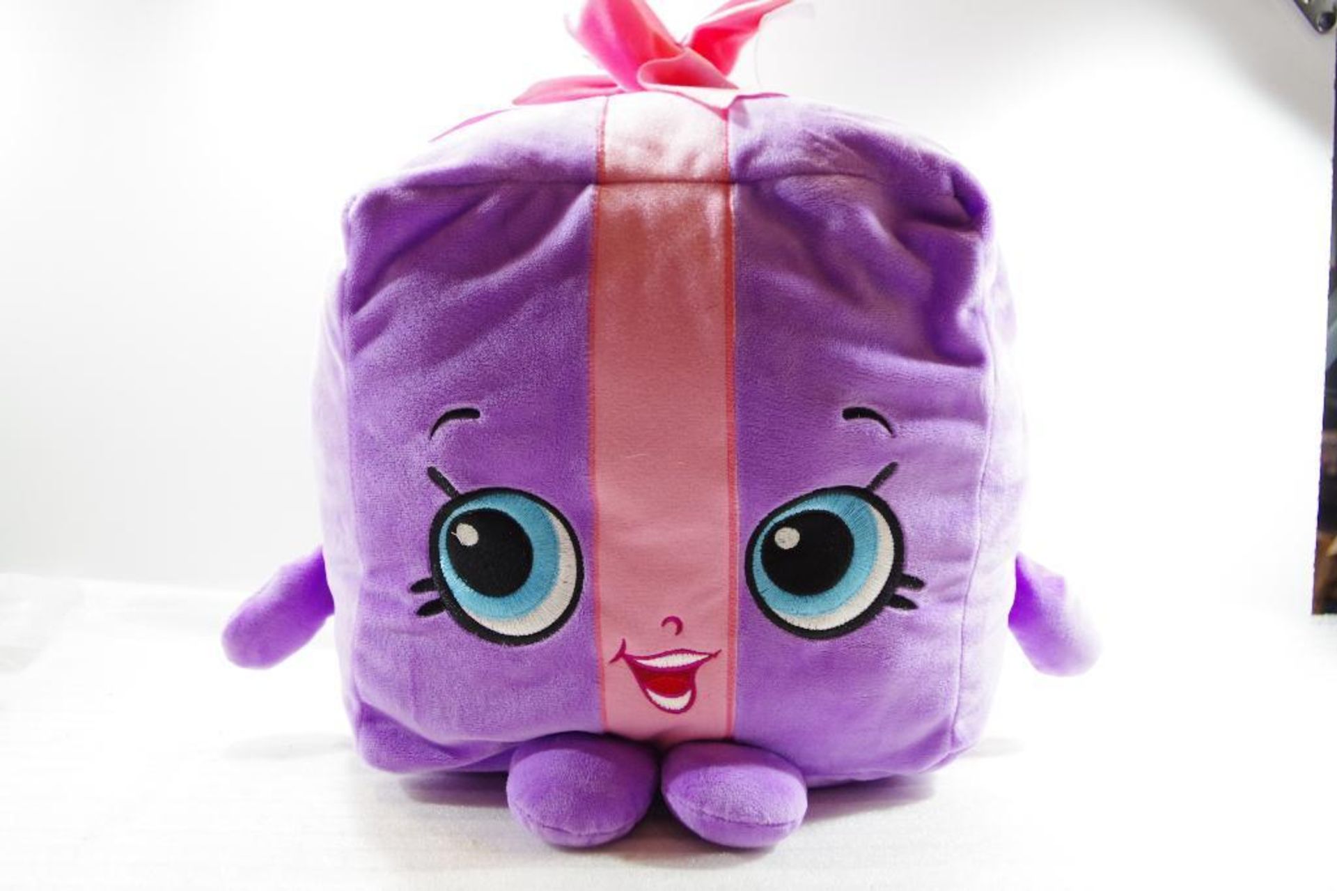 SHOPKINS "Stuffed Animal" Purple Cube w/ Eyes