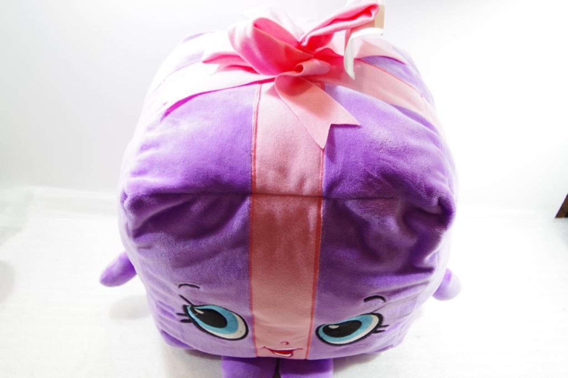 SHOPKINS "Stuffed Animal" Purple Cube w/ Eyes - Image 2 of 2