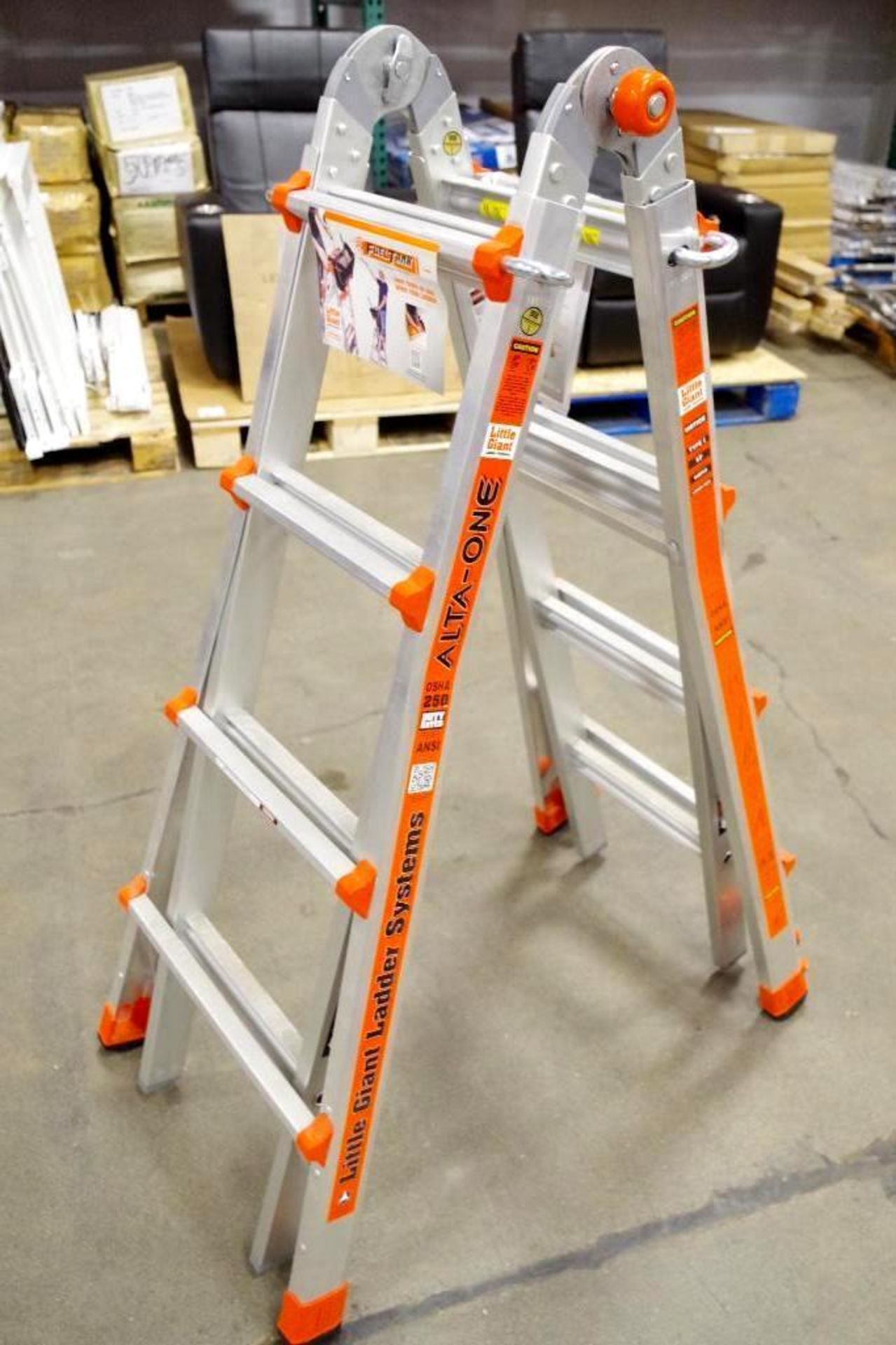 NEW LITTLE GIANT Alta-One Heavy Duty Rating Step Ladder