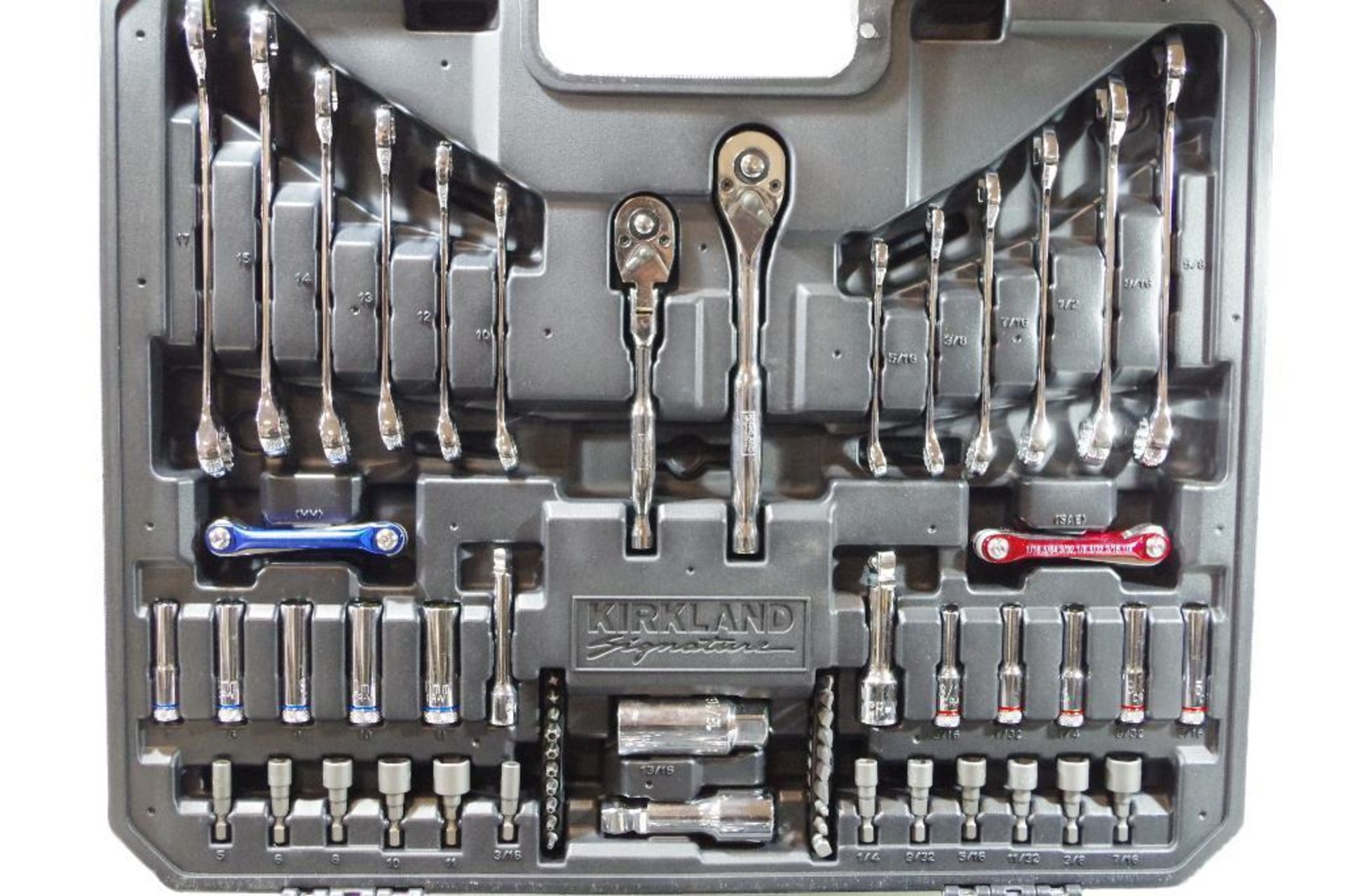 KIRKLAND SIGNATURE 159-Piece Mechanics Tool Set SAE & Metric (Appears NEW) - Image 3 of 4