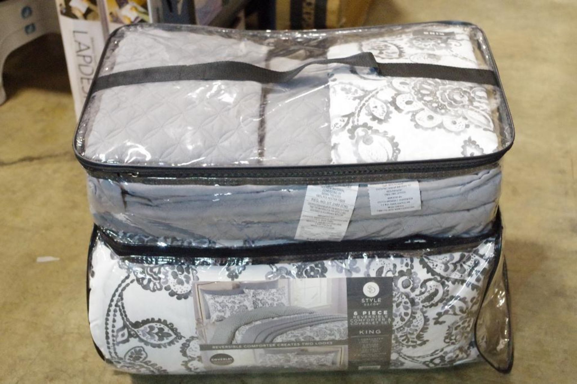 STYLE DECOR King 6-Piece Reversible Comforter & Coverlet Set, Store Return - Image 4 of 4