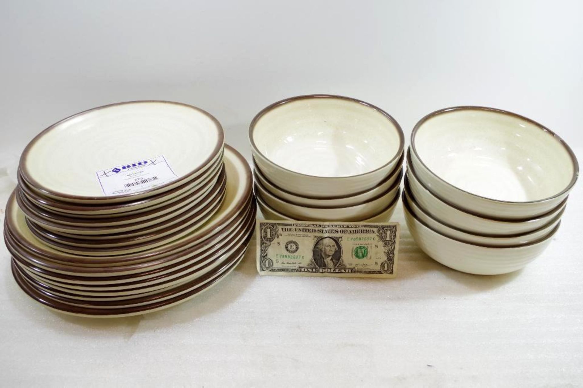 8-Piece Melamine Dinnerware Set (Store Return, One or More Chipped) - Image 3 of 3