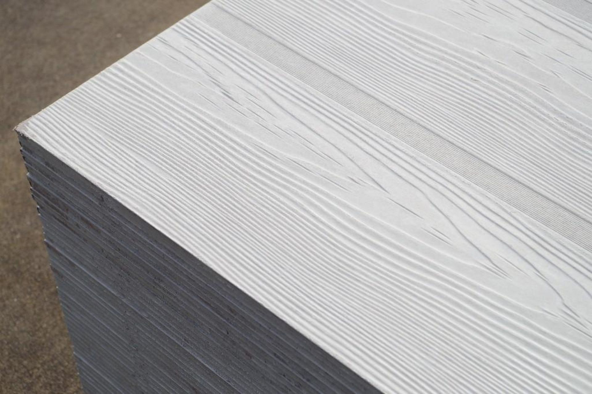 [10] 4' X 8' Traditional Textured OC Fiber Cement Siding Boards - Bild 2 aus 3