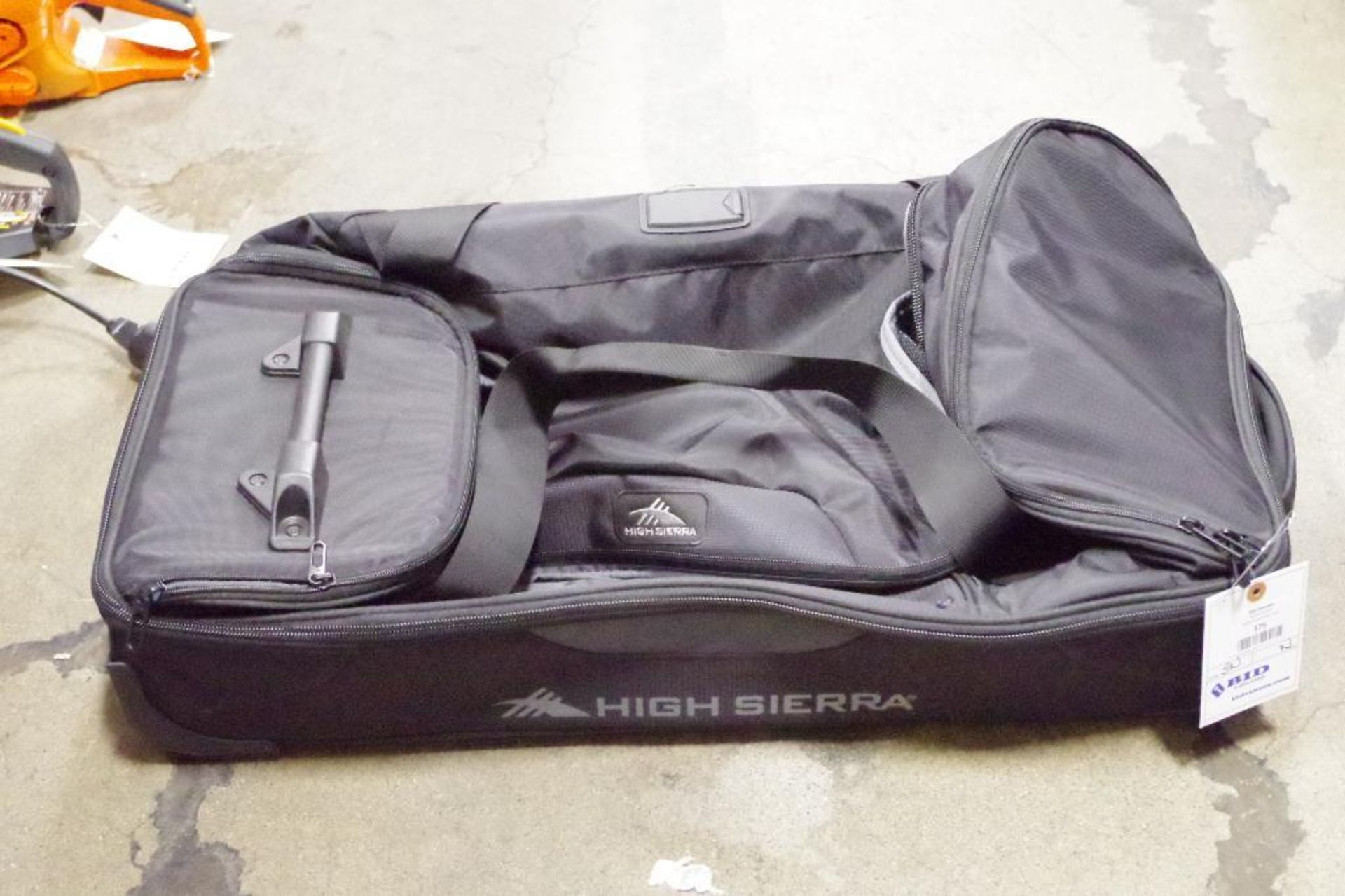 NEW HIGH SIERRA 30" Drop-Bottom Wheeled Duffel - Image 3 of 3