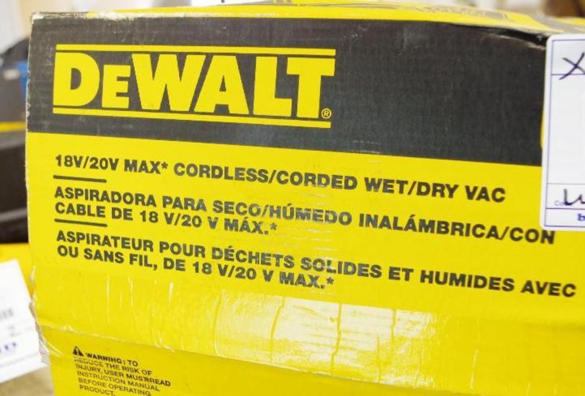 DEWALT 120V Heavy Duty 2-Gallon Wet/Dry Vacuum M/N DCV581H - Image 3 of 4