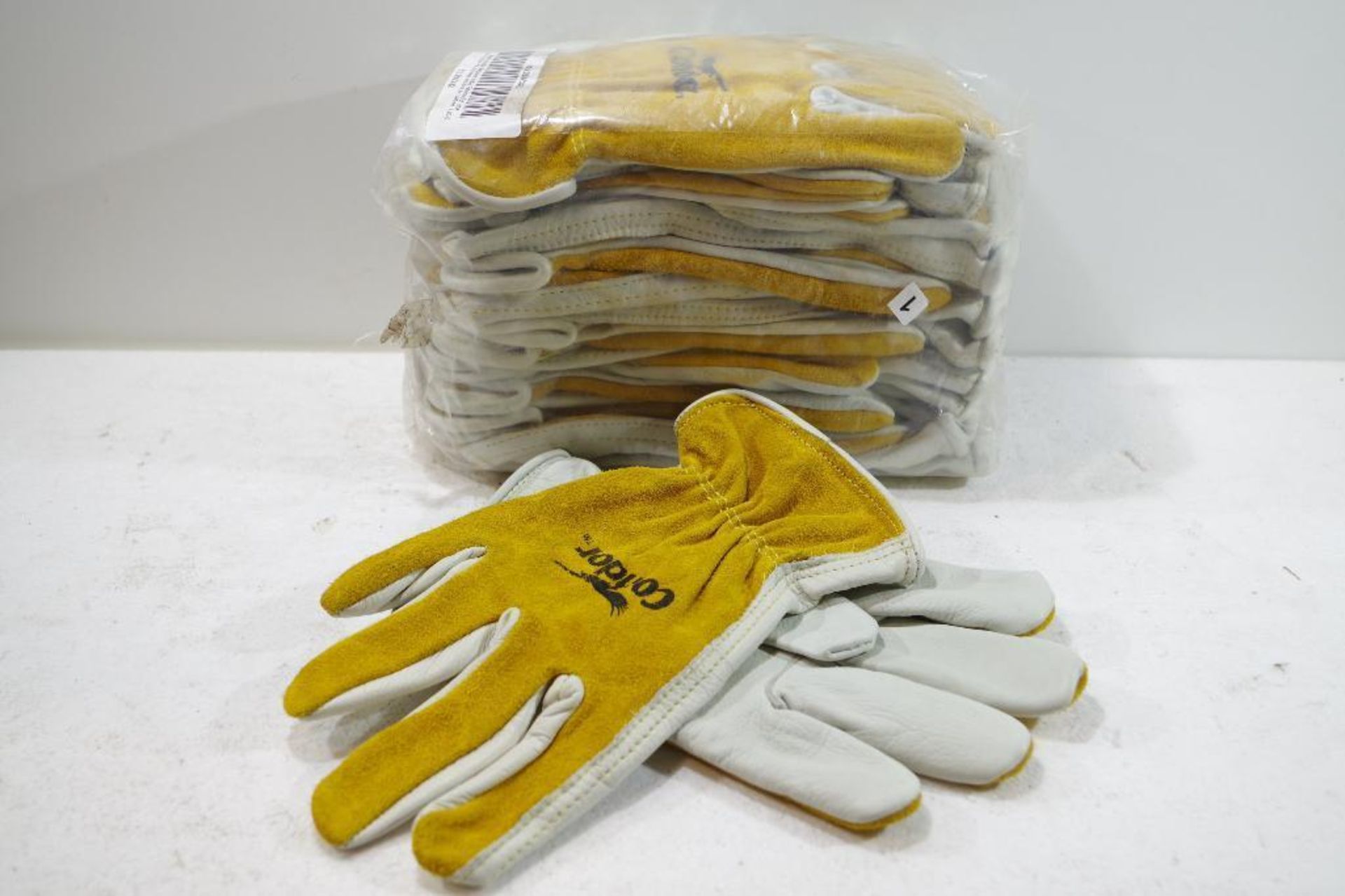 [12] Pairs NEW CONDOR Cowhide Drivers Gloves, Size L, M/N 29JV32