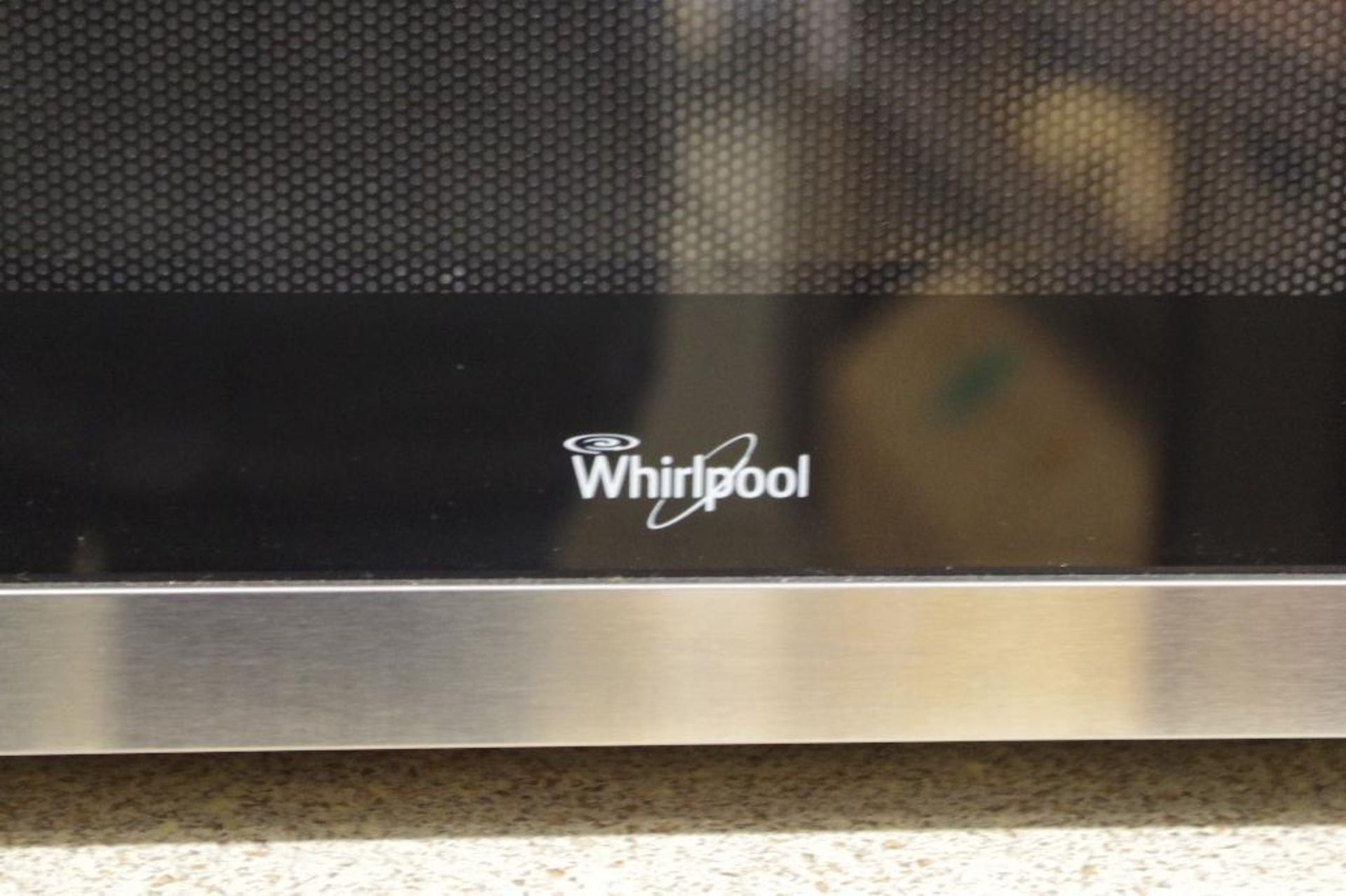 WHIRLPOOL 1.6 cu. ft. Countertop Microwave w/ 1200 Watts Cooking Power - Image 4 of 5