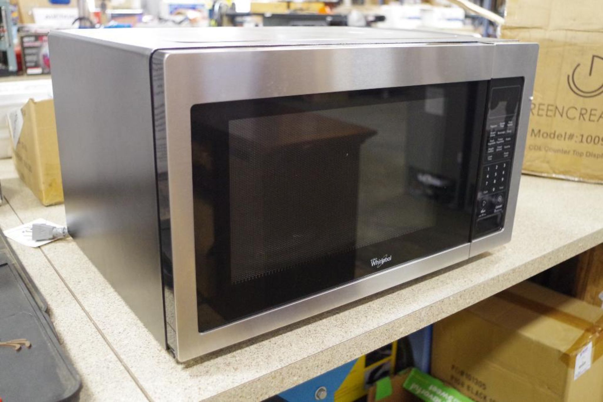 WHIRLPOOL 1.6 cu. ft. Countertop Microwave w/ 1200 Watts Cooking Power