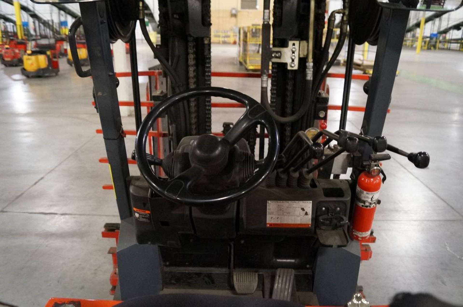2007 TOYOTA 7FBCU25 Electric Counterbalance Sit Down - Image 5 of 5