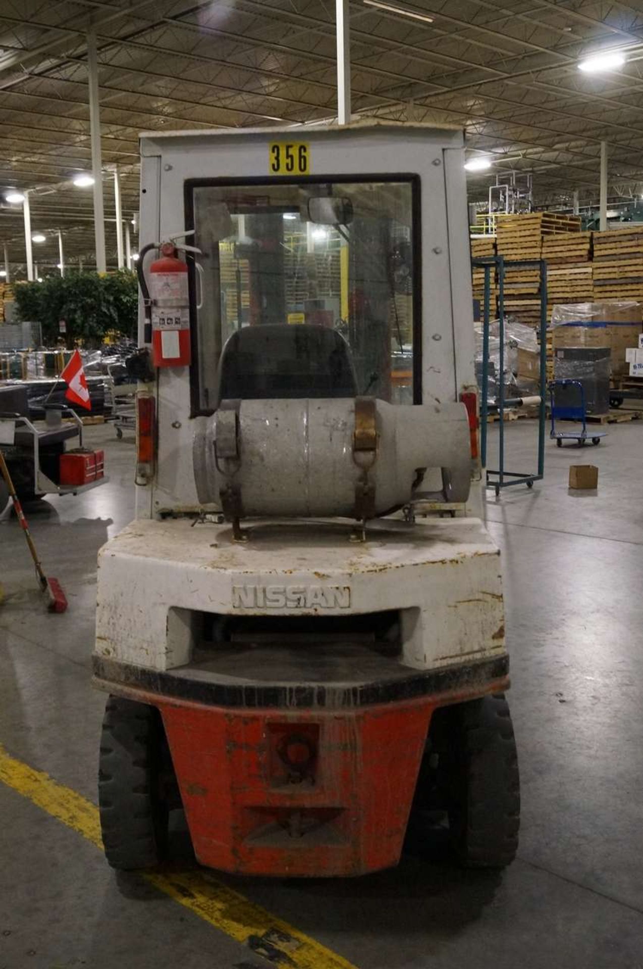 1989 NISSAN Counter Balance Propane Yard Truck - Image 3 of 5