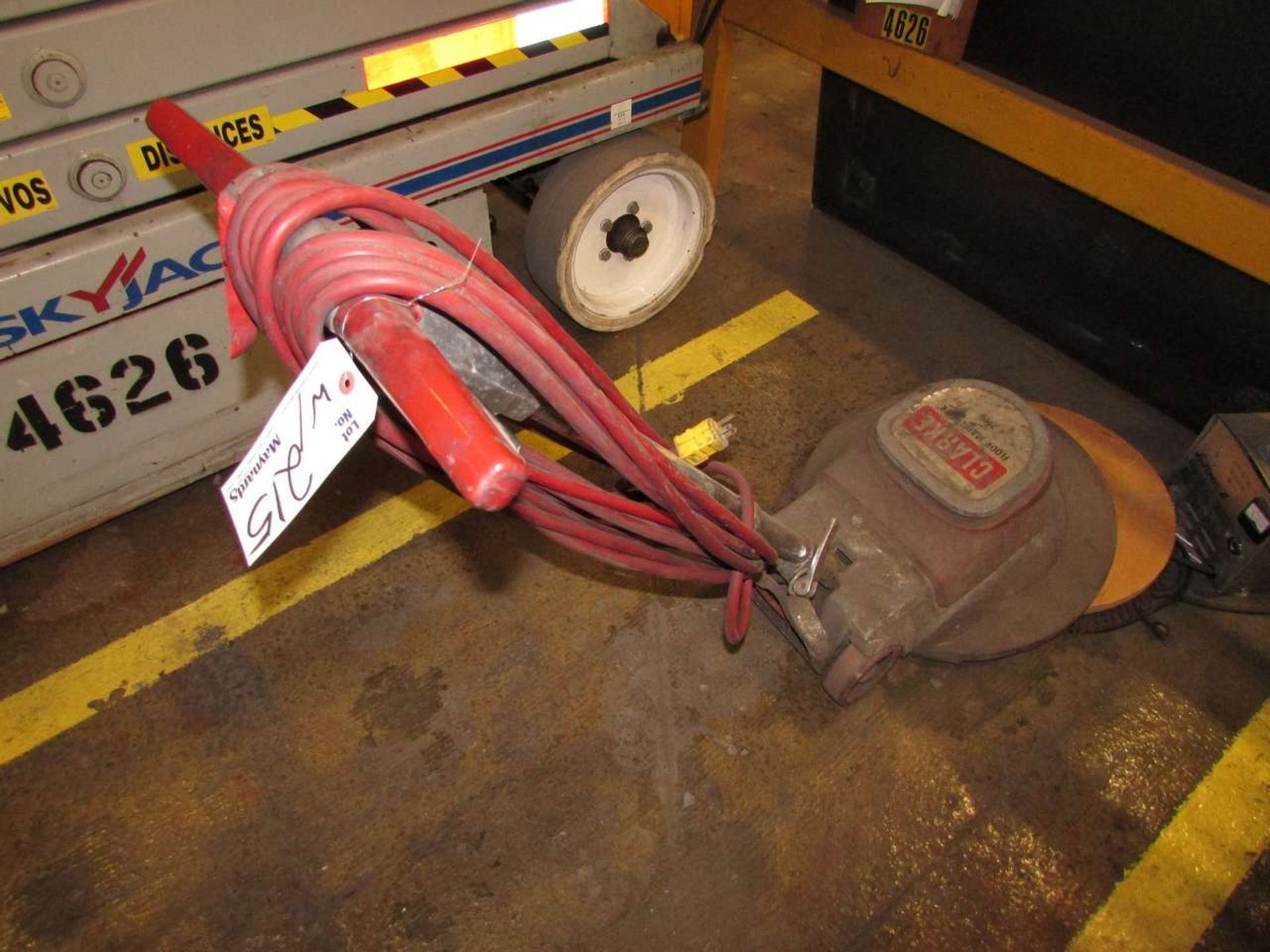 2001 Advance HR-2800C Electric Floor Scrubber - Image 6 of 6