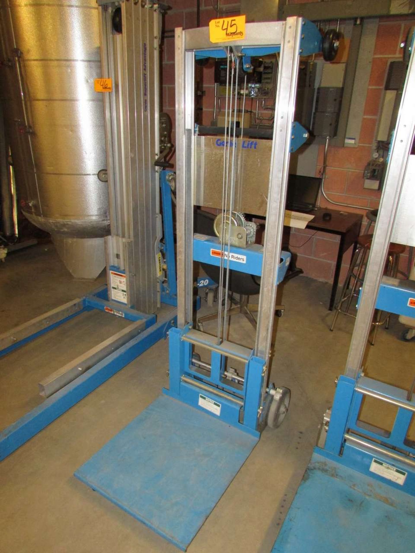 Genie Lift GL-8 Manual Platform Lift Cart