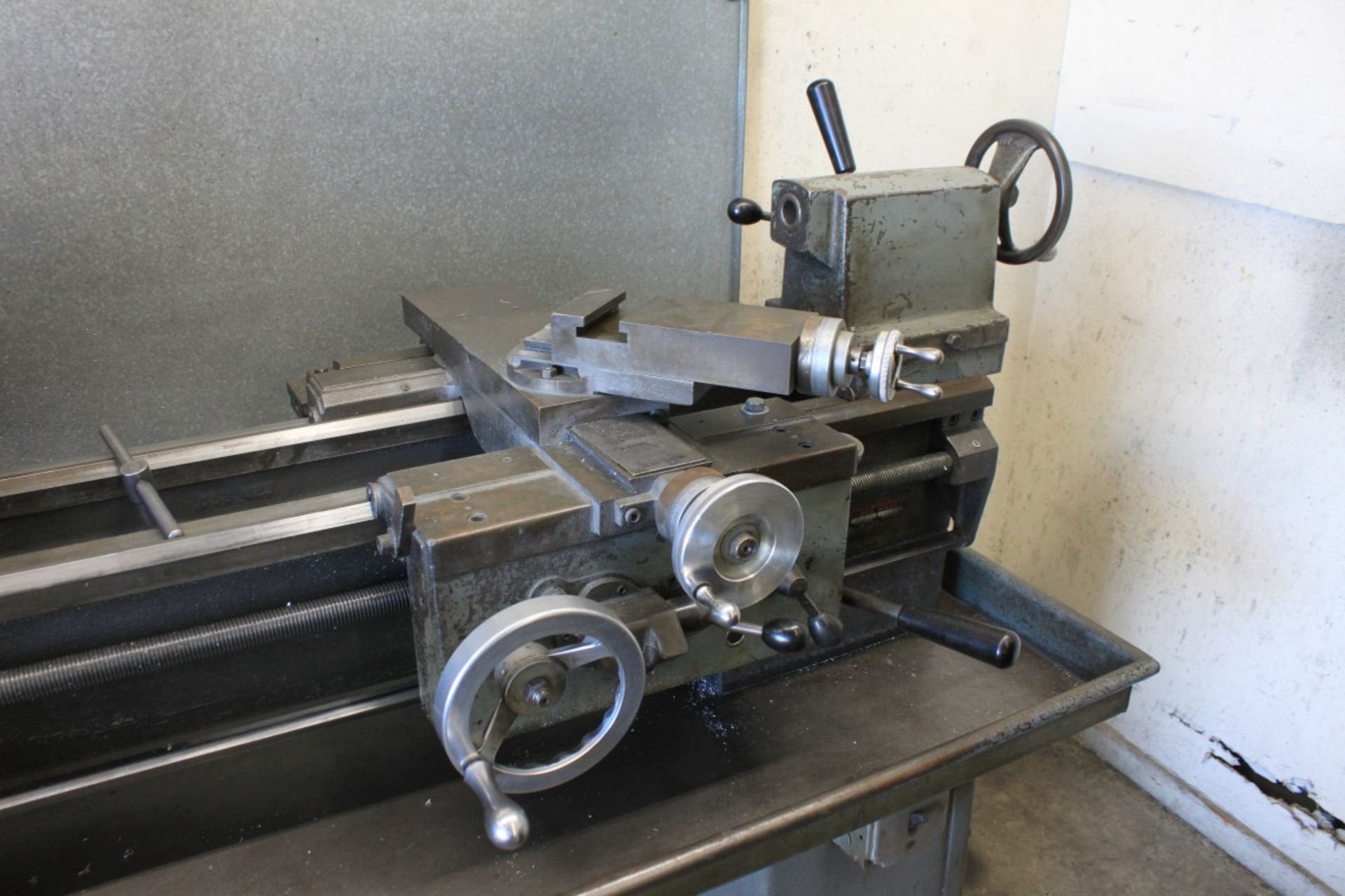 14'' x 24'' Clausing Lathe, 8'' 3-Jaw Chuck, Tailstock, Lathe Safety Guard, Model 6903, S/N - Image 3 of 4