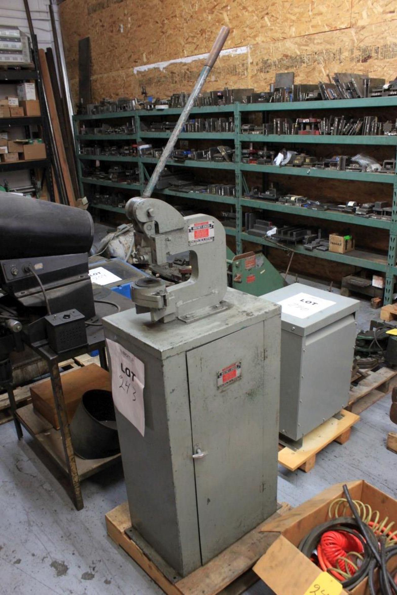 Whitney-Jensen 4 Ton Hand Punch Press, Model 118, S/N 943164 (Located at 26555 Ruether Avenue, Santa