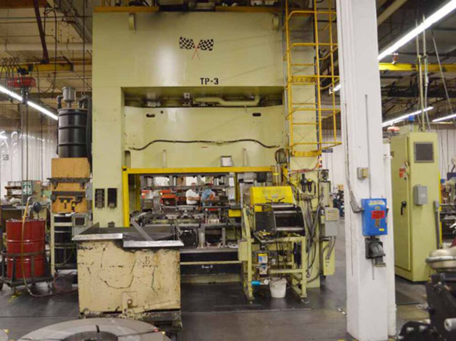 2000 220-Ton Komatsu Straight Side Double Crank Press, Mdl. E2G200-38 M, S/N: 10208, Located in - Image 2 of 11