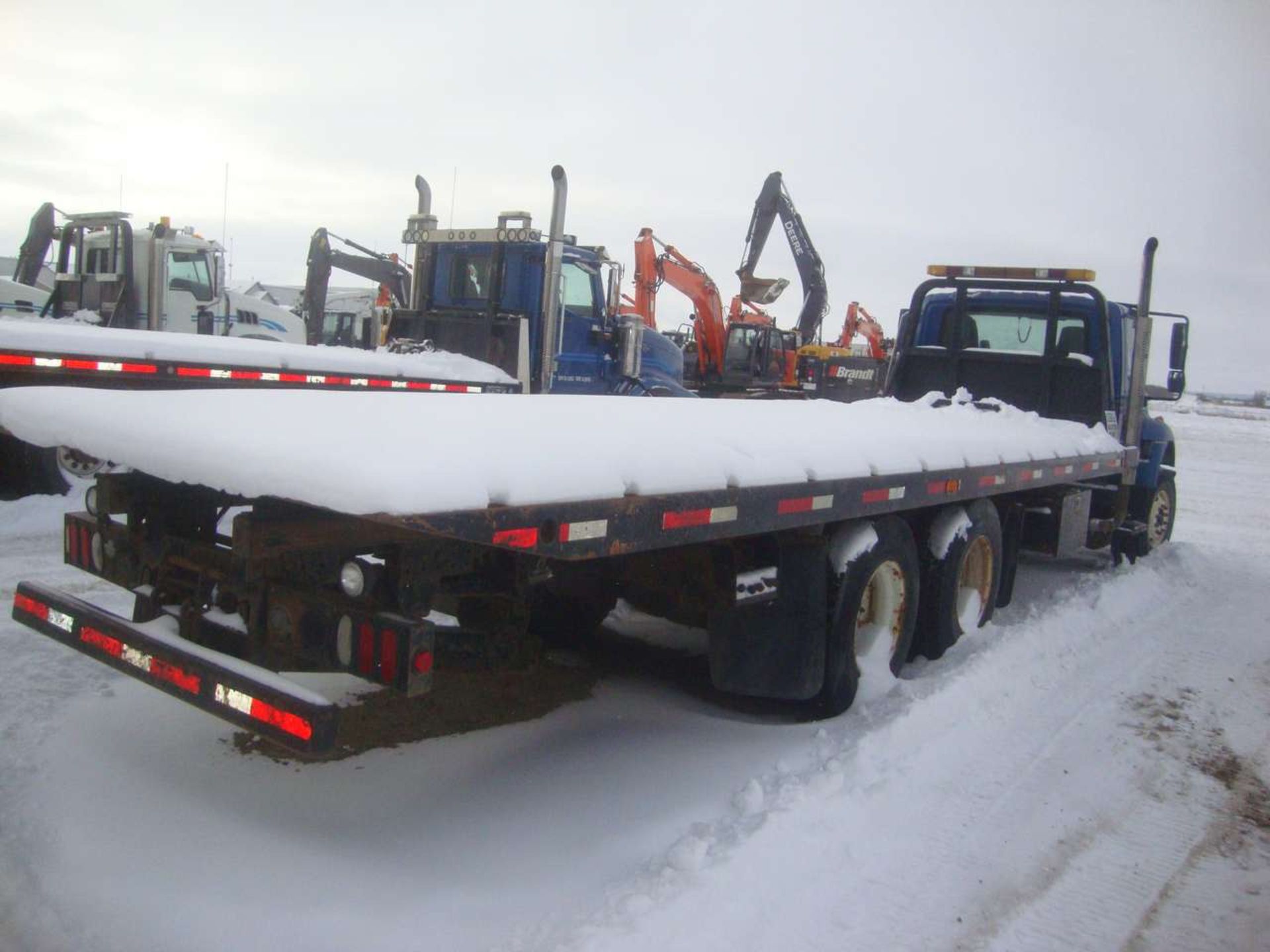 2007 International 7500 SBA 6x4 Recovery Deck Truck - Image 11 of 12