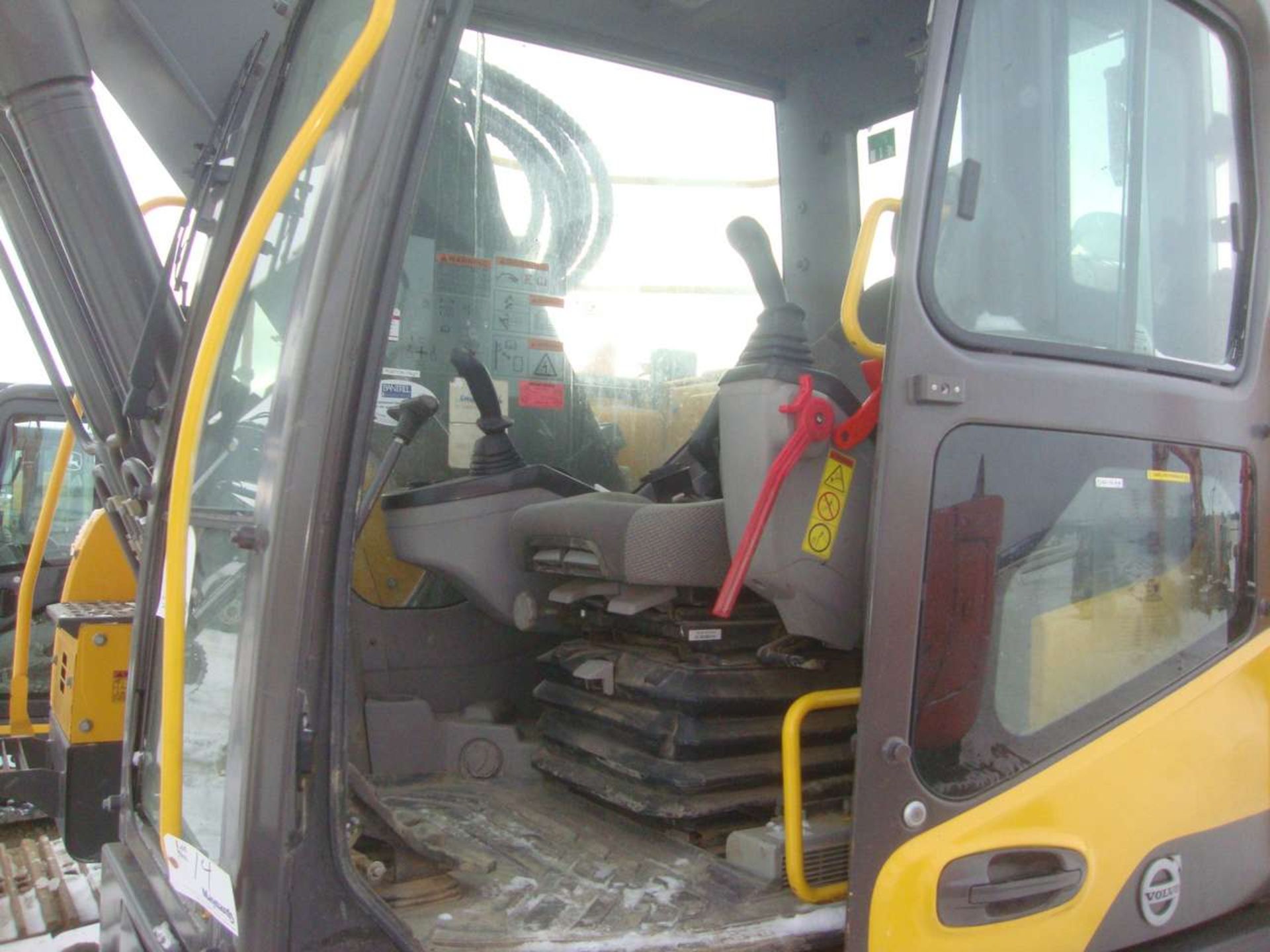 2014 Volvo ECR235DL Excavator - Image 9 of 16