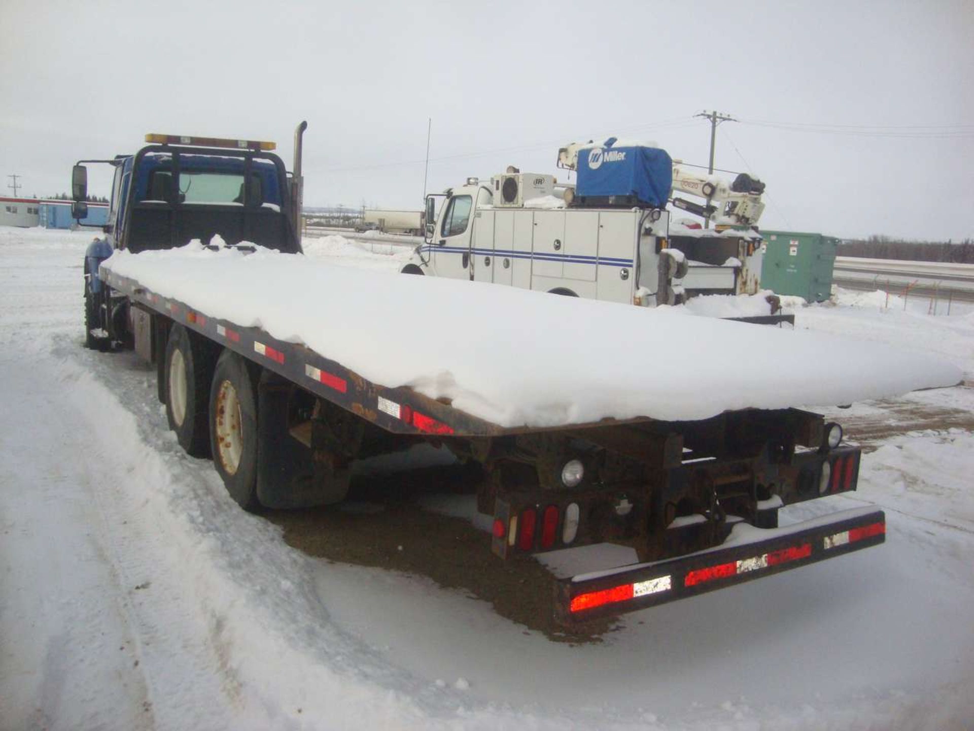 2007 International 7500 SBA 6x4 Recovery Deck Truck - Image 8 of 12