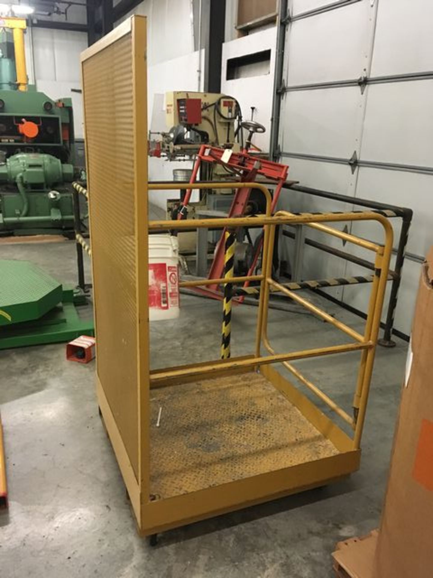 GHI WT Man basket Forklift Attachment - Image 2 of 2