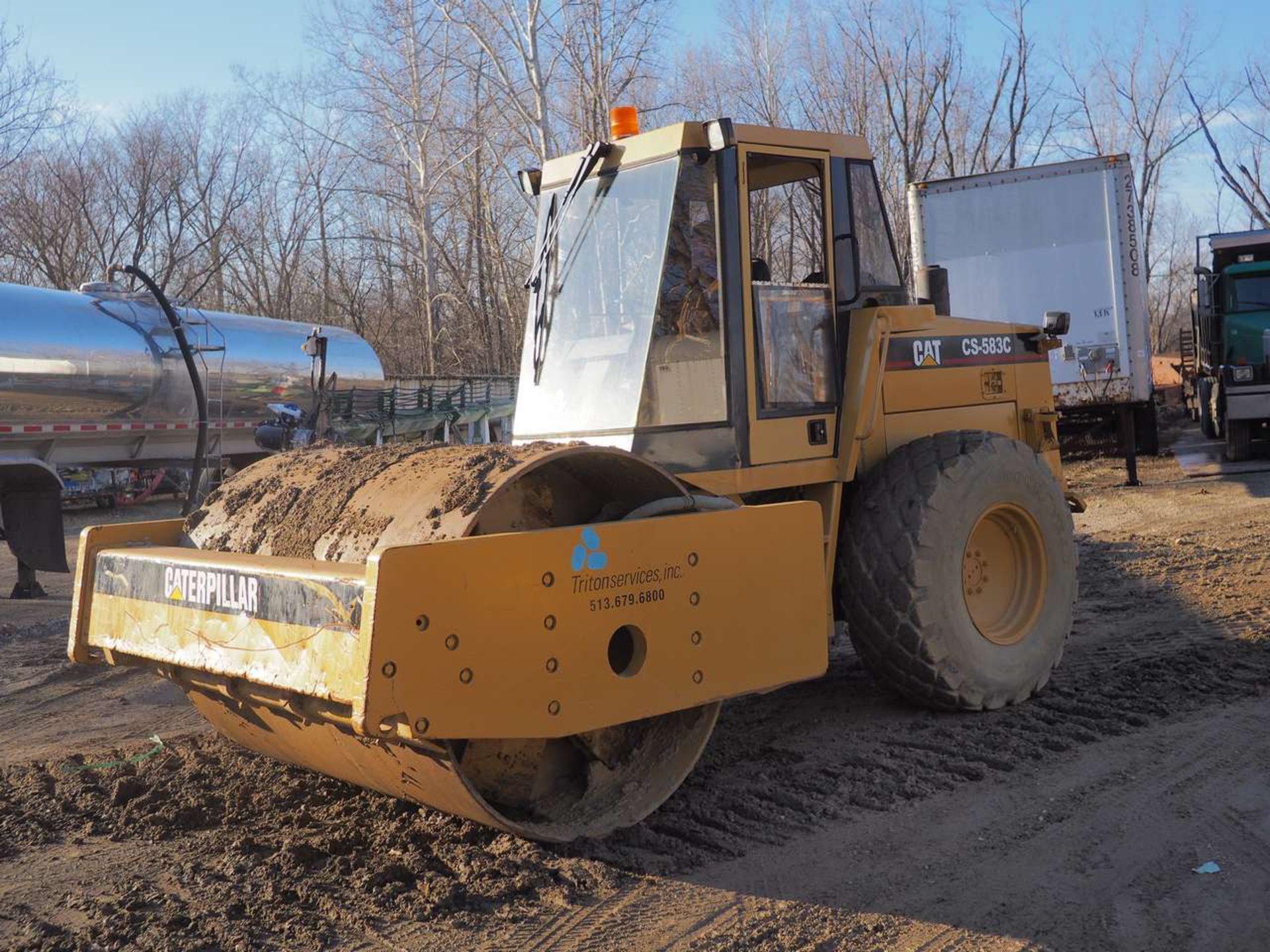 1995 CAT CS-583C 84"' DRUM ROLLER - Image 4 of 10