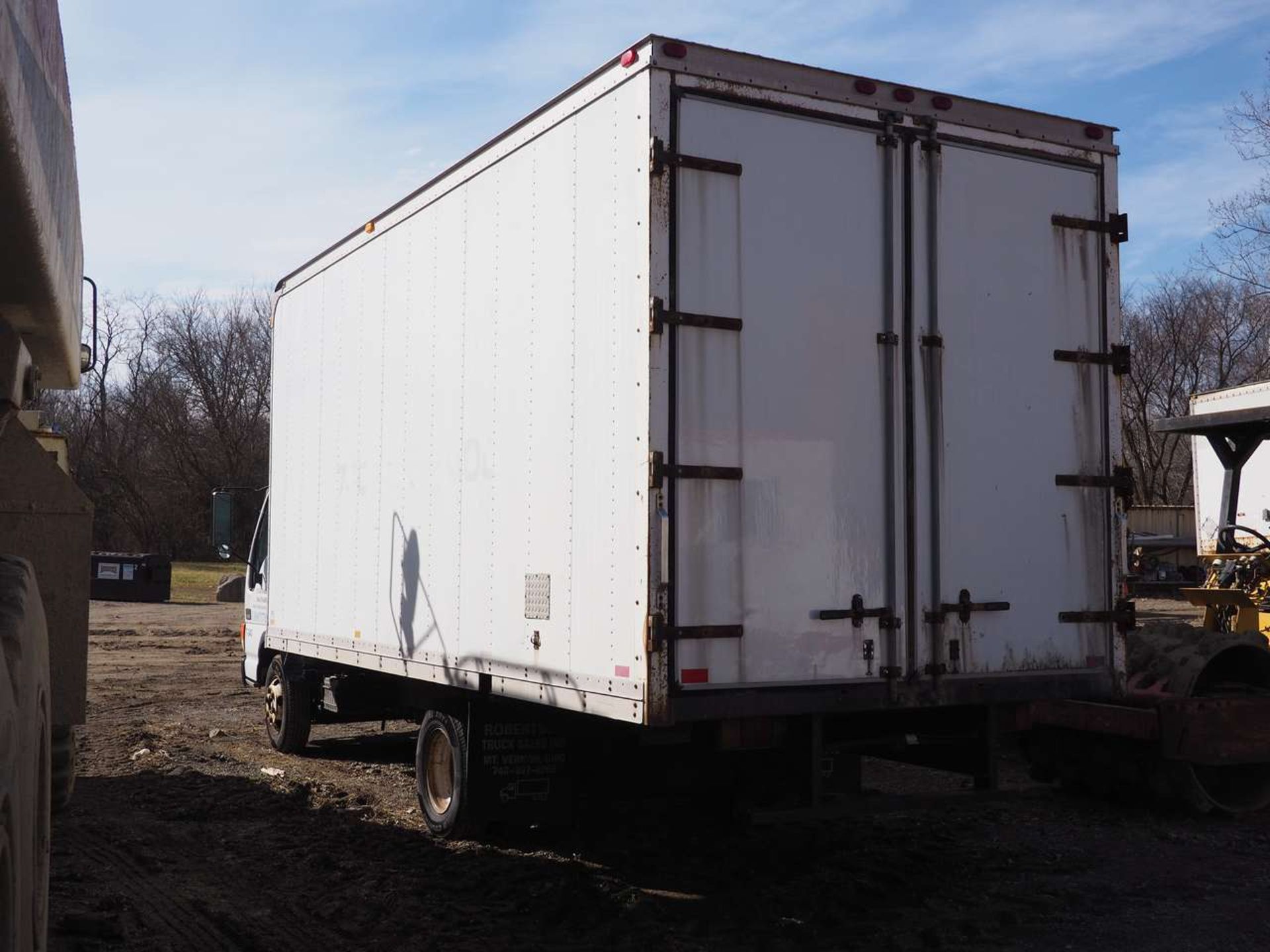 2004 Isuzu Panel Van - Image 4 of 6