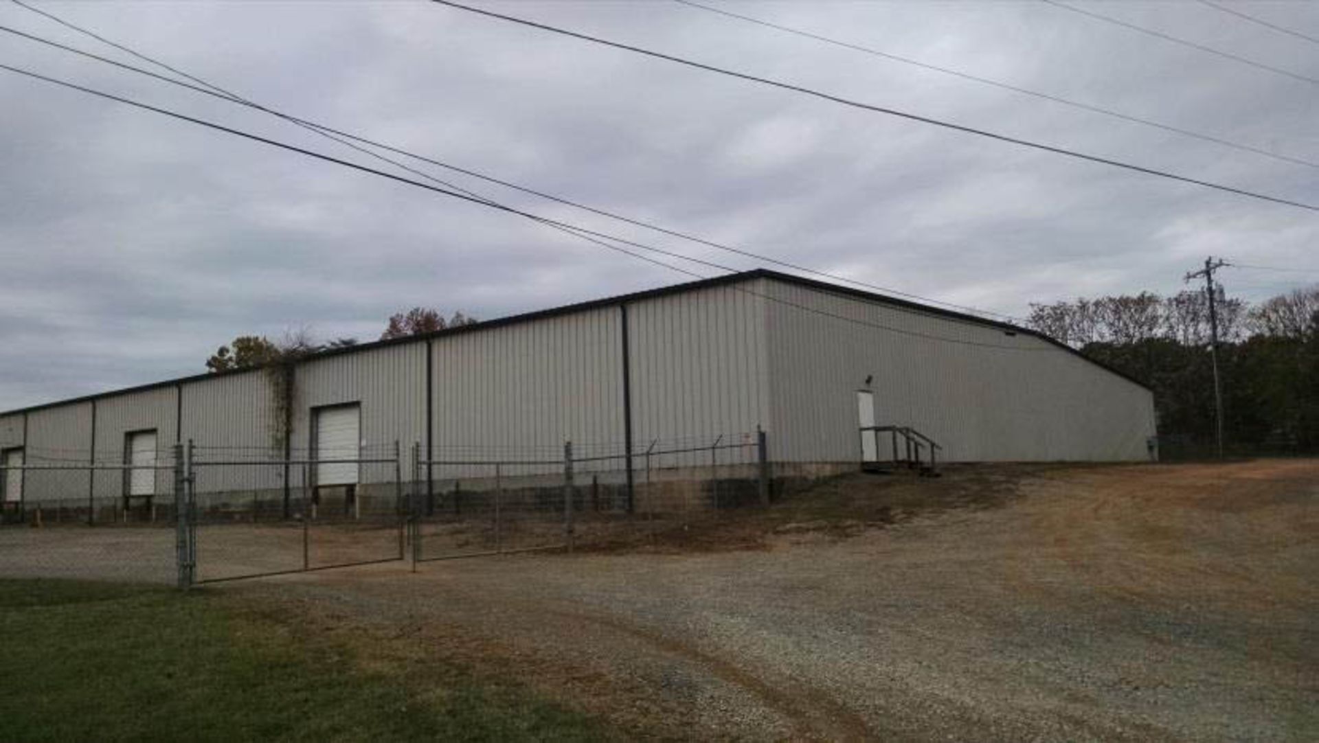 REAL ESTATE: Land - Total Site Acreage Is 17.5 Acres; Gross Building Area - 120,900 SqFt/ - Image 3 of 5