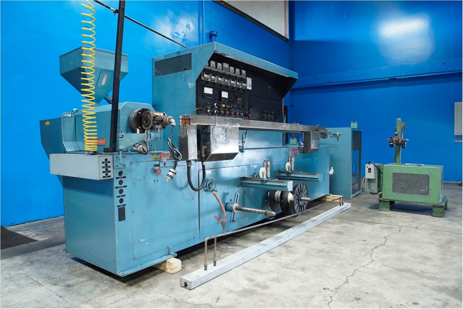 1 1/4''Davis Electric Sterling Wire Coating Extrusion Line, Model: Mini Extrvsion, Serial #: 12561R, - Image 2 of 10