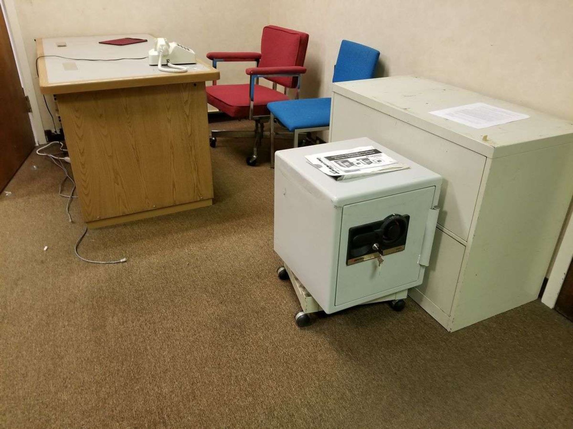 Office Furniture - Image 13 of 18