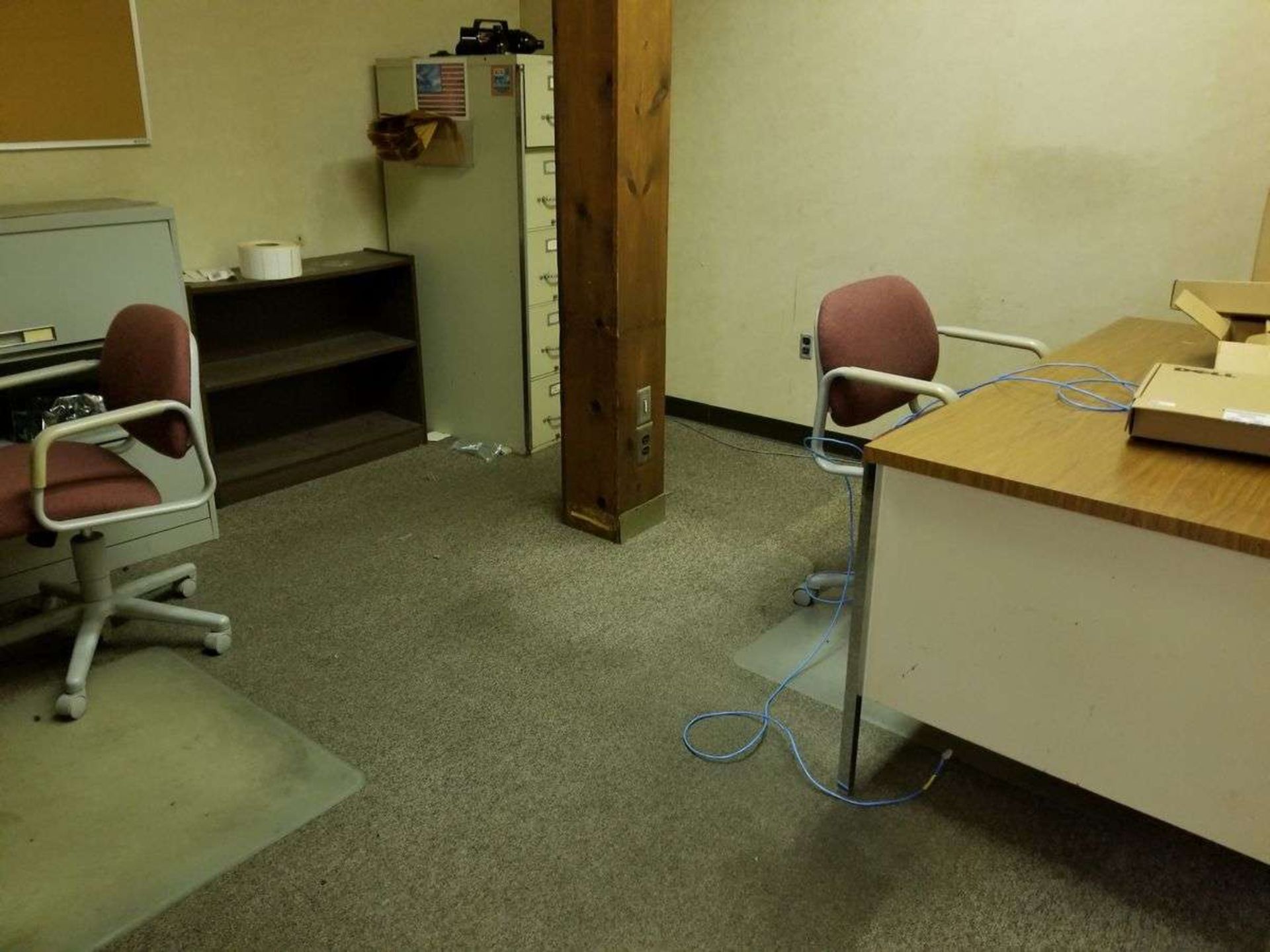 Office Furniture - Image 17 of 18