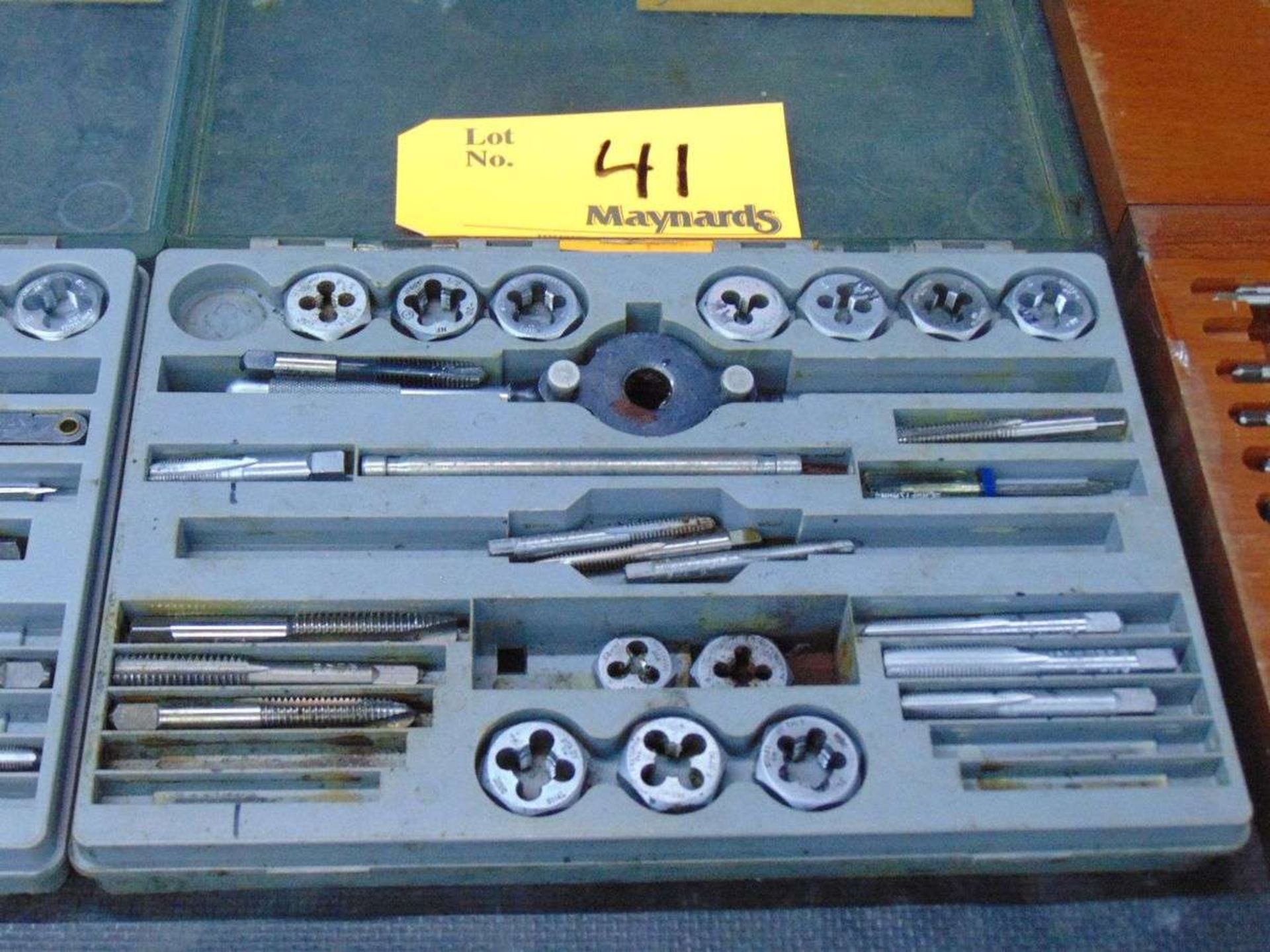 Sears Craftsman Tap & Hex Die Set