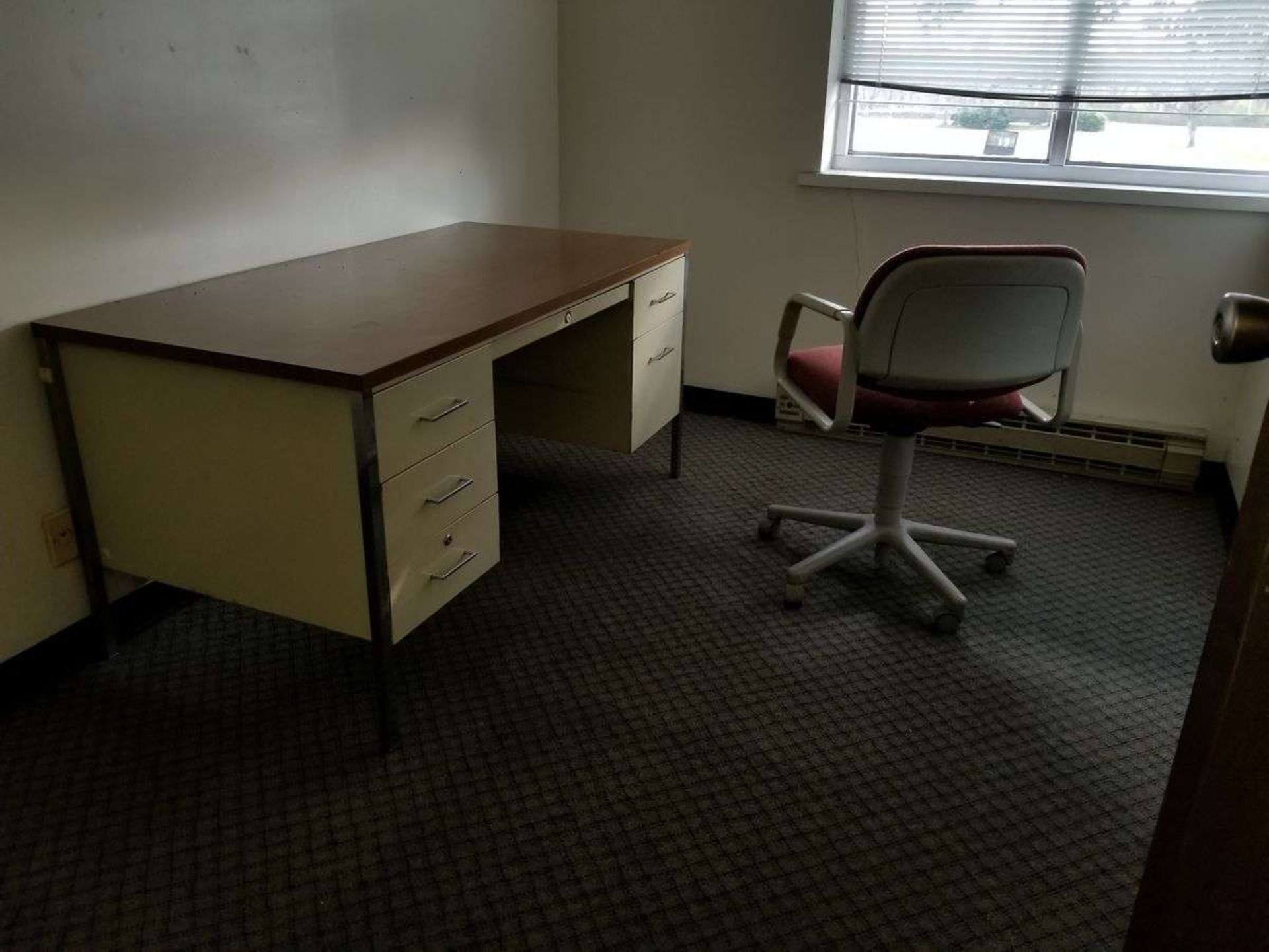 Office Furniture - Image 3 of 15